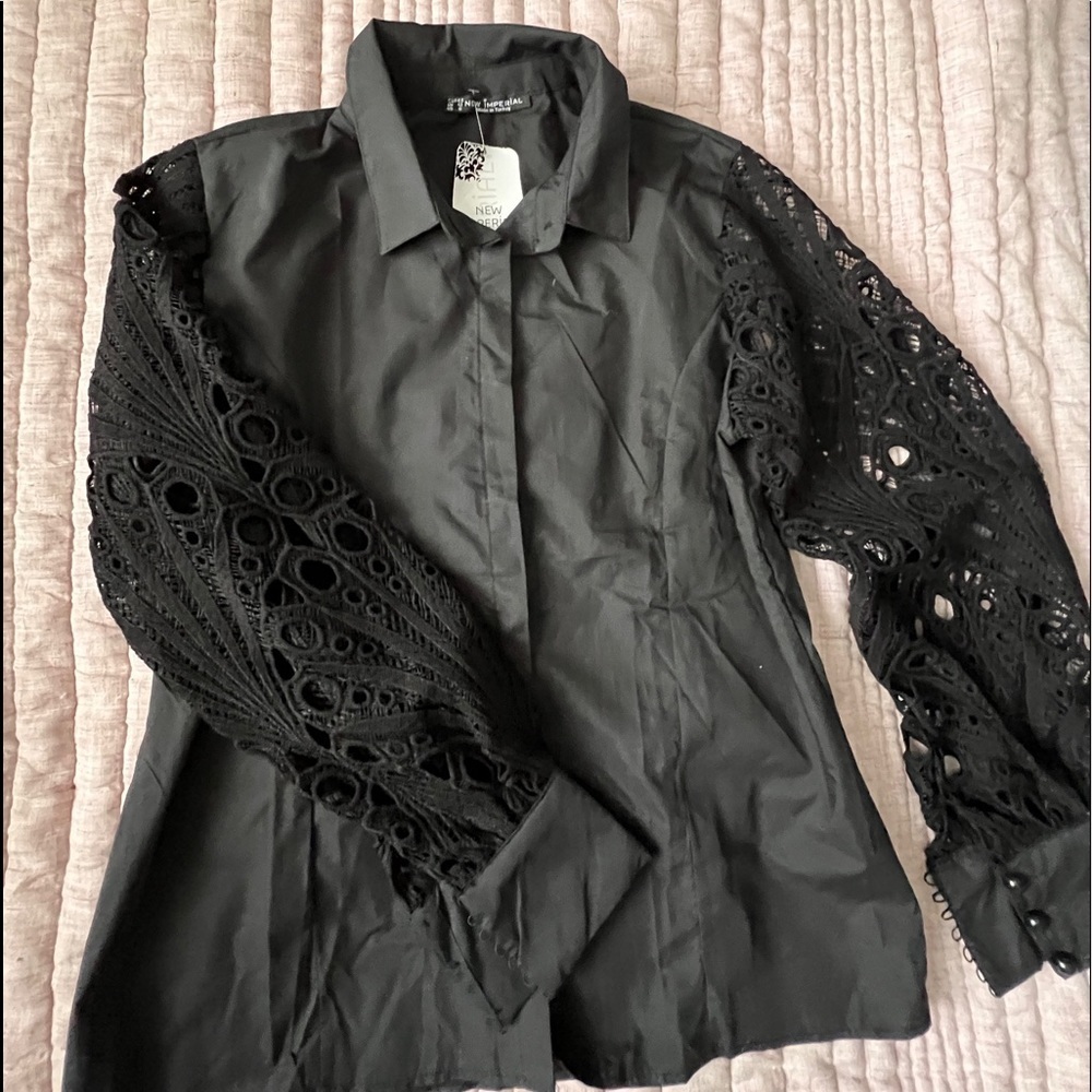 Beautiful brand new blouse - Picture 2 of 8